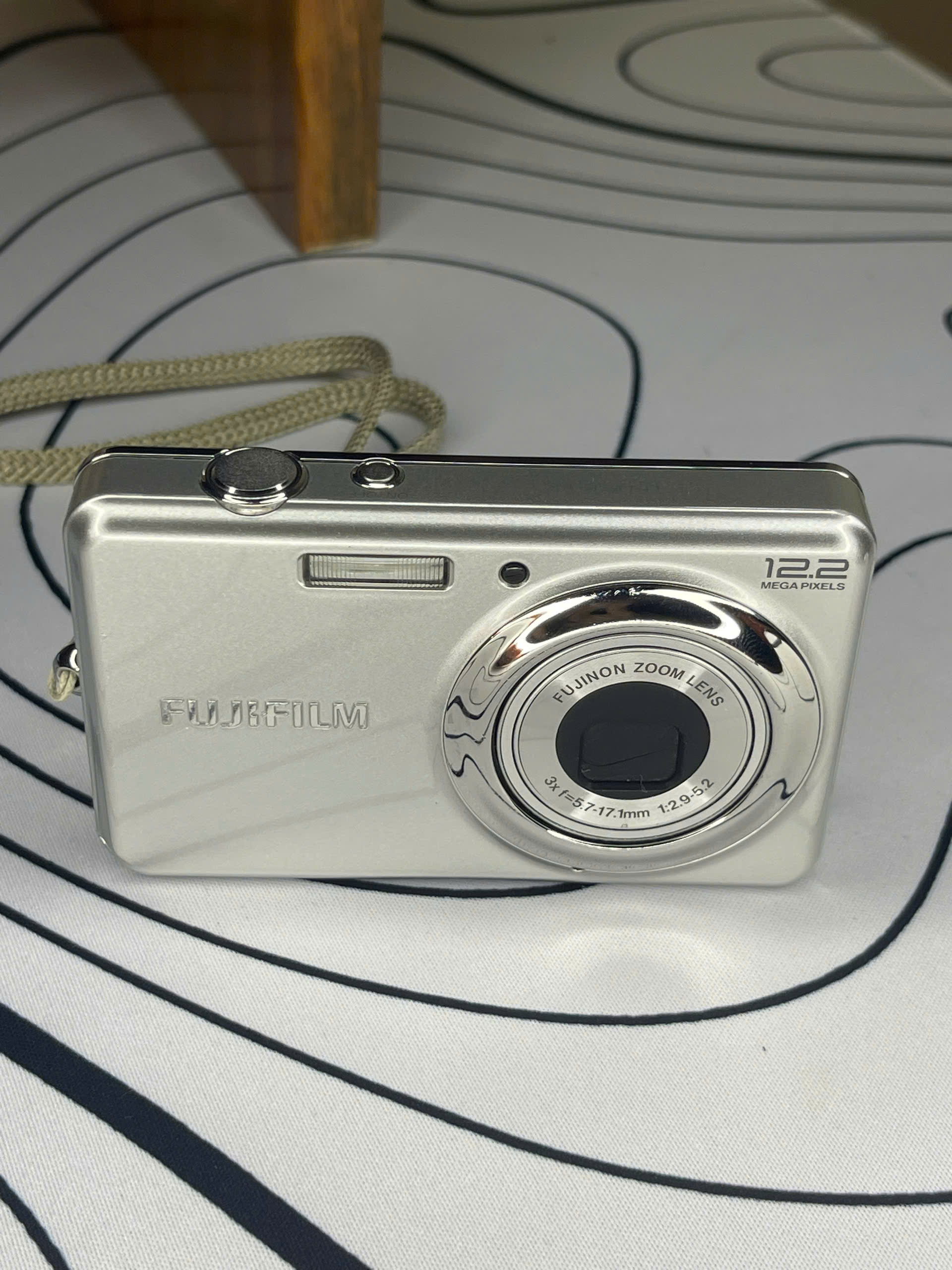 Fujifilm FinePix J30