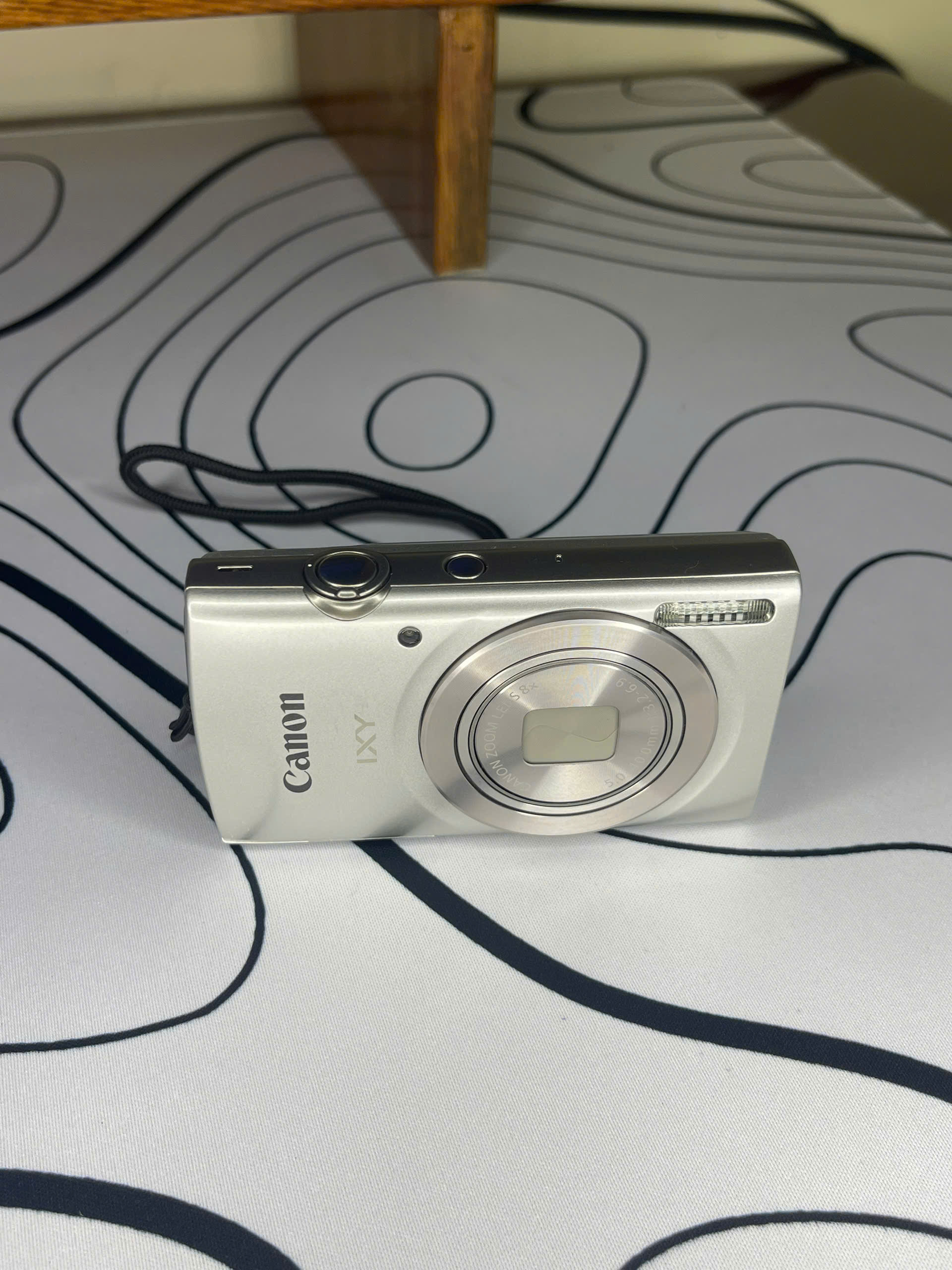 Canon IXY 200